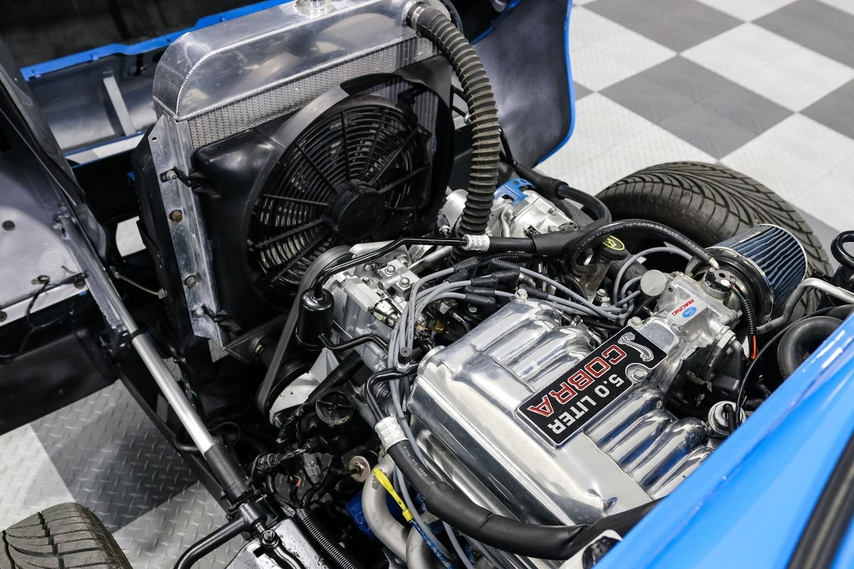 Ford-F1-1951-Pickup-Truck-29