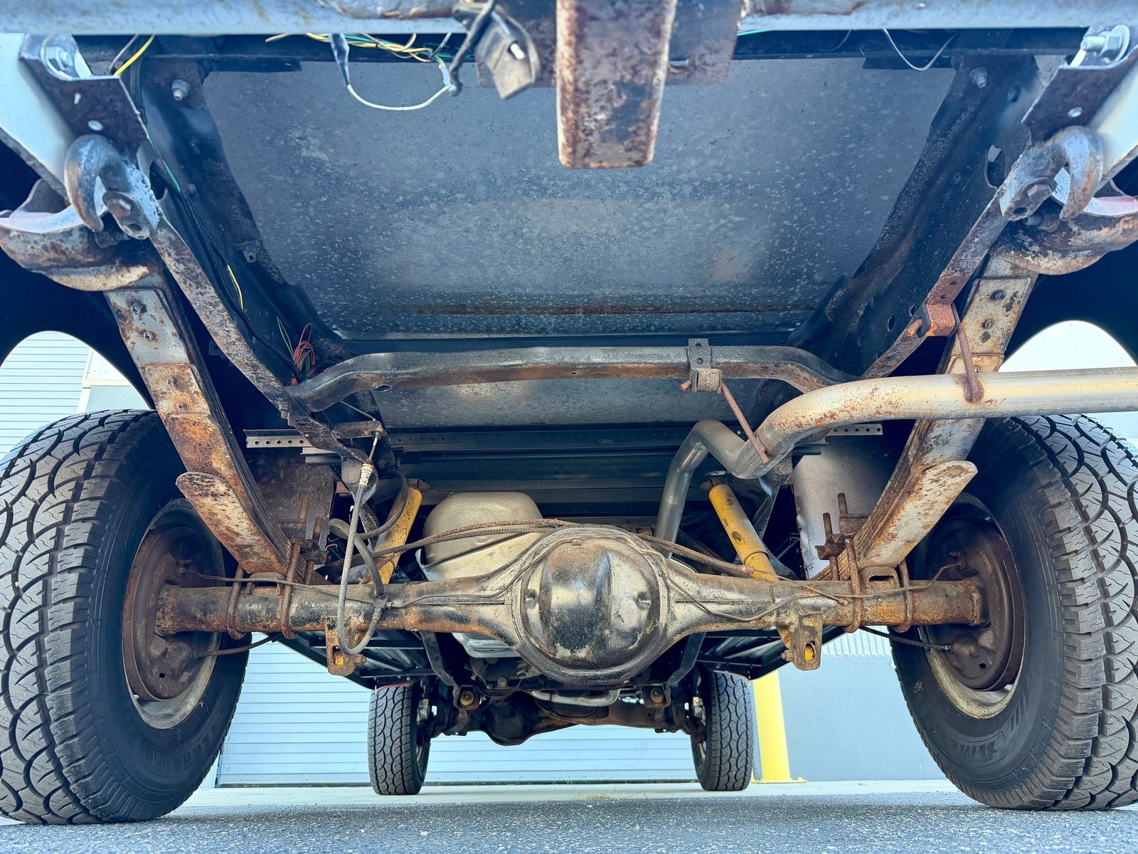 Ford-F1-1951-Pickup-Truck-6