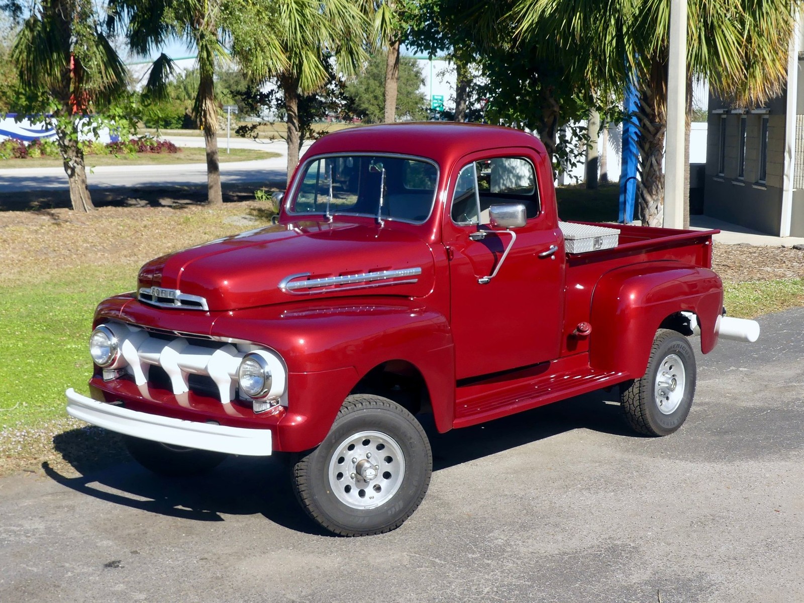 Ford-F1-1951-Pickup-Truck-8