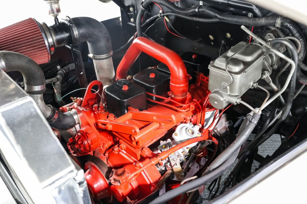 Ford-F1-1952-Pickup-Truck-12