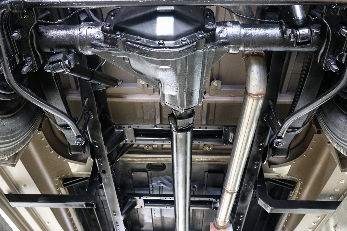 Ford-F1-1952-Pickup-Truck-28