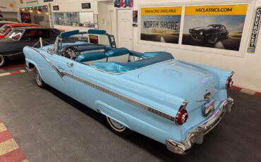 Ford-Fairlane-1956-3