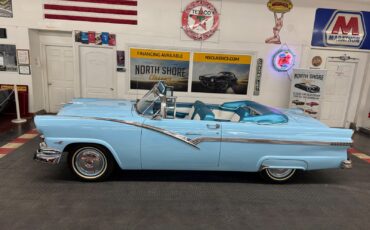 Ford-Fairlane-1956-32