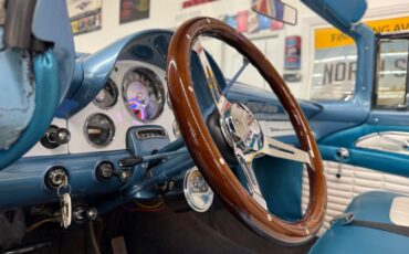 Ford-Fairlane-1956-37