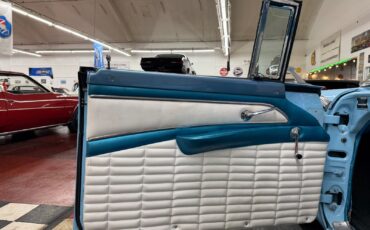 Ford-Fairlane-1956-39