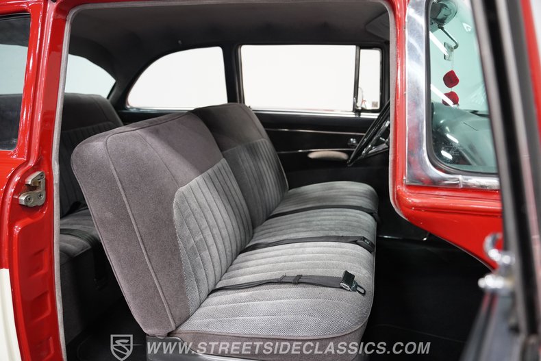 Ford-Fairlane-1956-Red-Gray-11