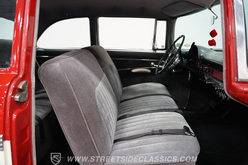 Ford-Fairlane-1956-Red-Gray-12