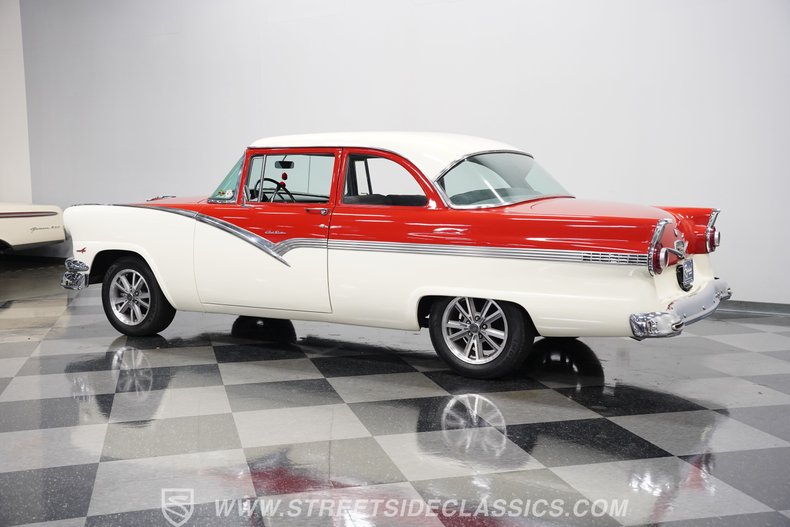 Ford-Fairlane-1956-Red-Gray-17