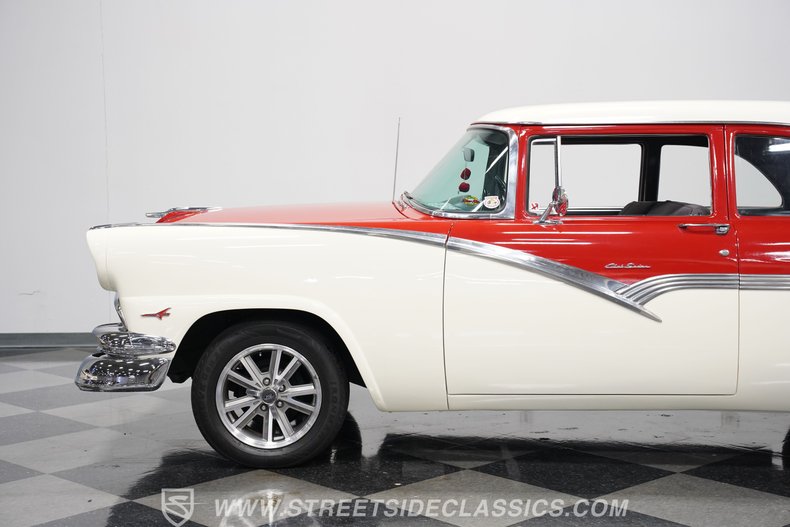 Ford-Fairlane-1956-Red-Gray-27