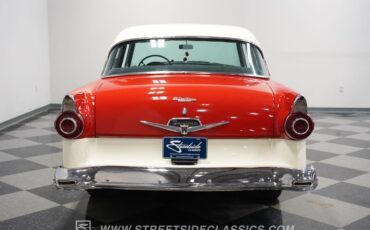 Ford-Fairlane-1956-Red-Gray-29