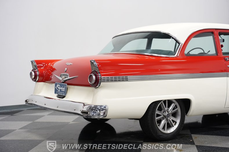 Ford-Fairlane-1956-Red-Gray-30