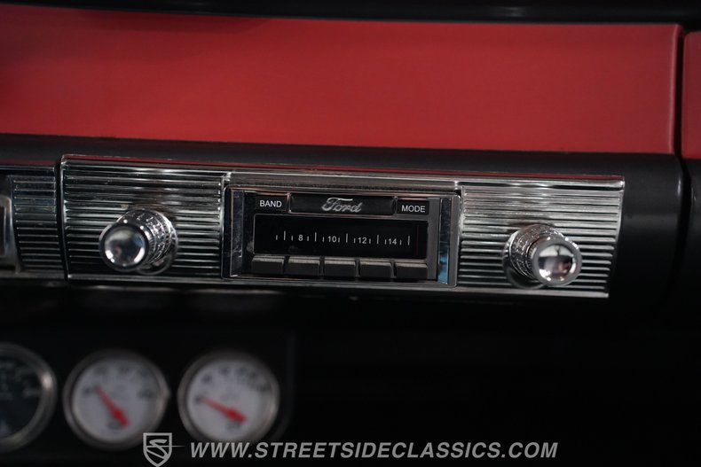 Ford-Fairlane-1956-Red-Gray-45