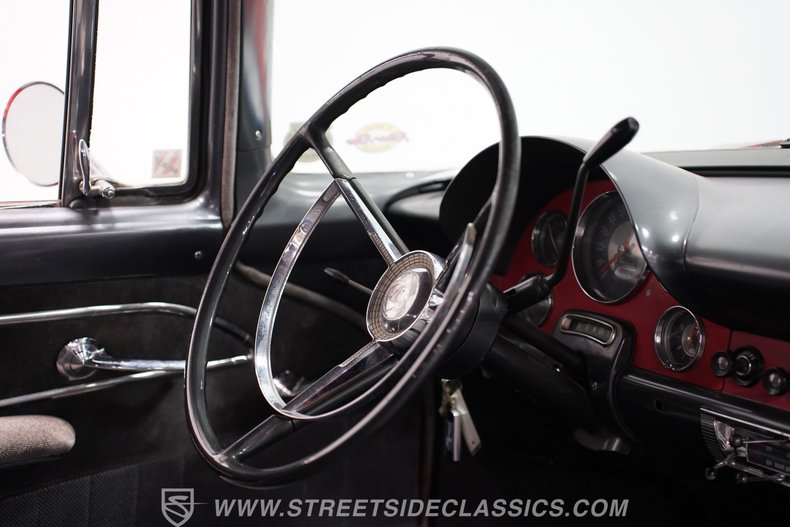 Ford-Fairlane-1956-Red-Gray-47