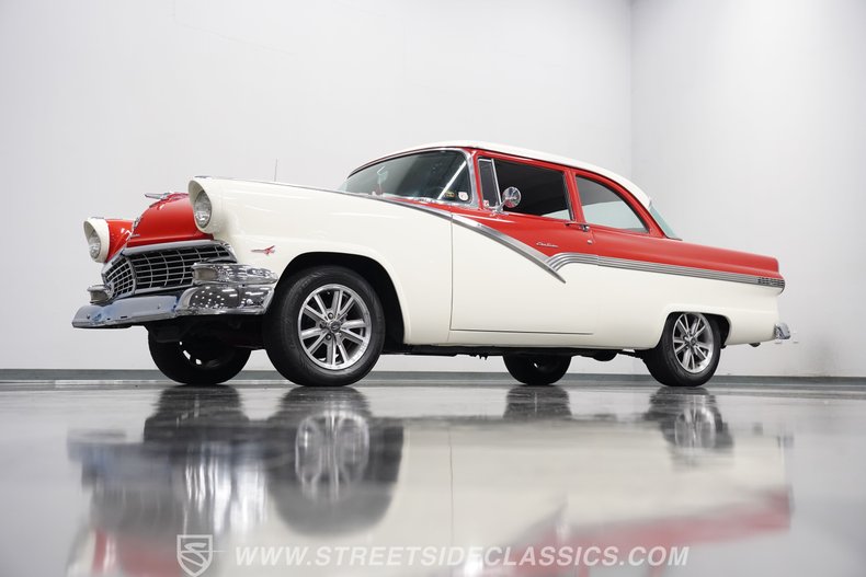 Ford-Fairlane-1956-Red-Gray-6