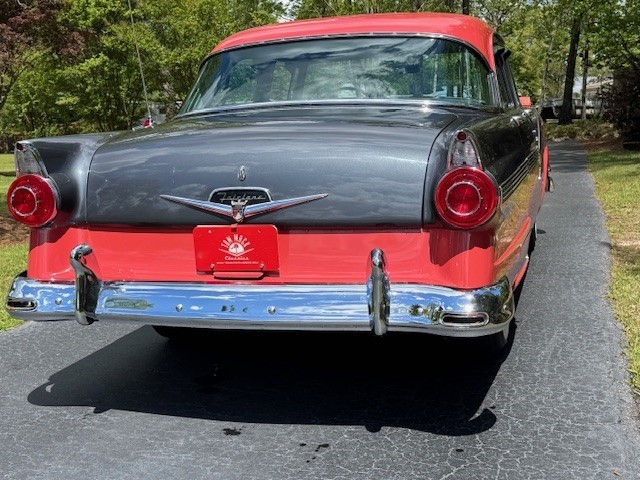 Ford-Fairlane-1956-Sedan-12