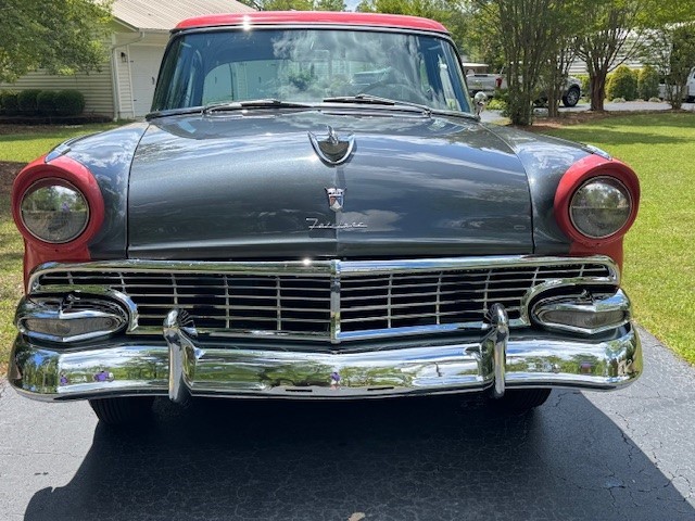 Ford-Fairlane-1956-Sedan-14