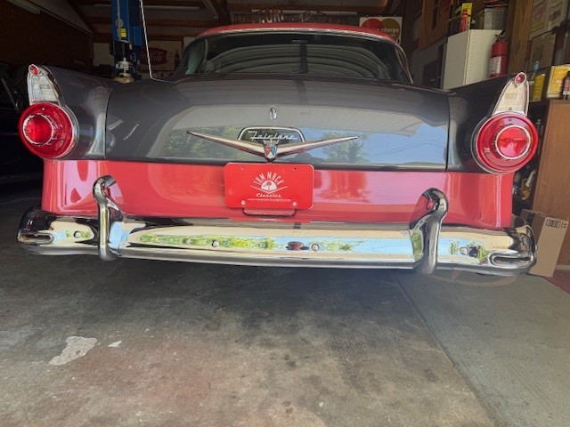 Ford-Fairlane-1956-Sedan-16