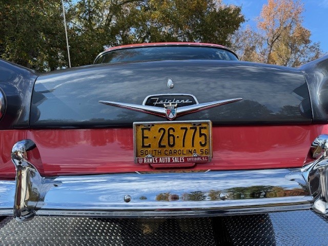 Ford-Fairlane-1956-Sedan-19