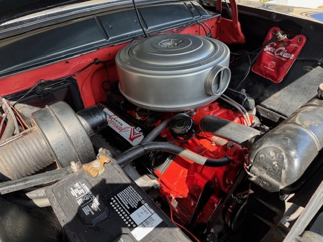 Ford-Fairlane-1956-Sedan-3