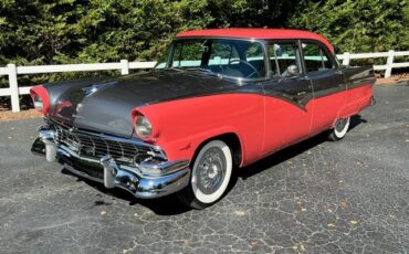Ford-Fairlane-1956-Sedan