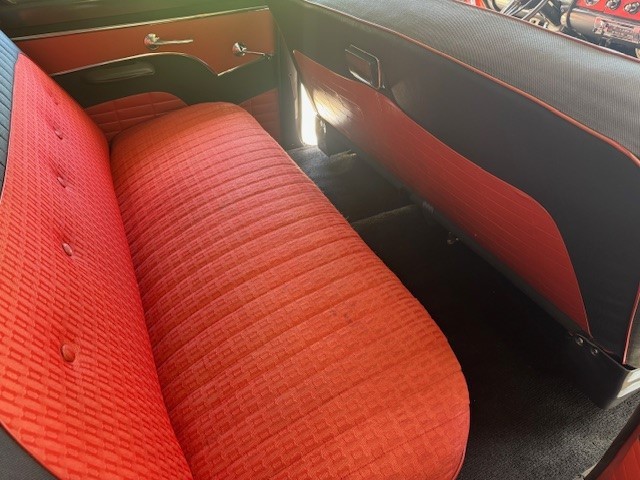 Ford-Fairlane-1956-Sedan-4