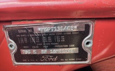 Ford-Fairlane-1956-Sedan-5