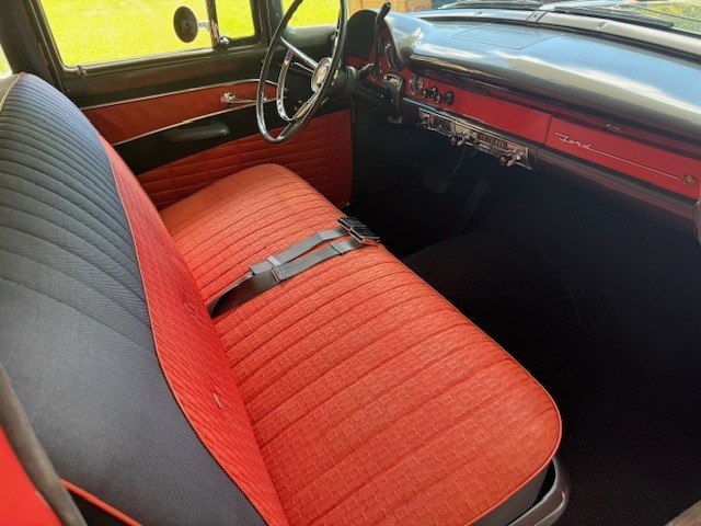 Ford-Fairlane-1956-Sedan-7