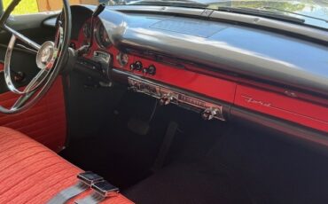 Ford-Fairlane-1956-Sedan-9
