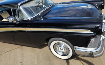 Ford-Fairlane-1957-11