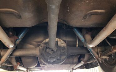 Ford-Fairlane-1957-23