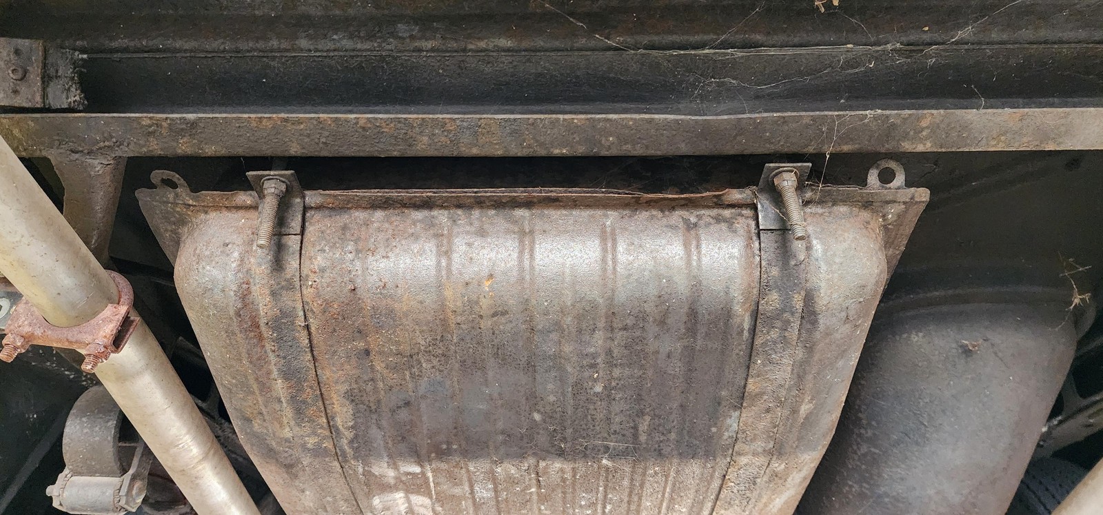 Ford-Fairlane-1957-25