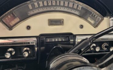 Ford-Fairlane-1957-33