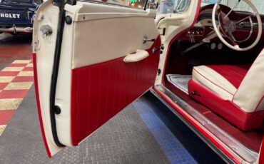 Ford-Fairlane-1957-37