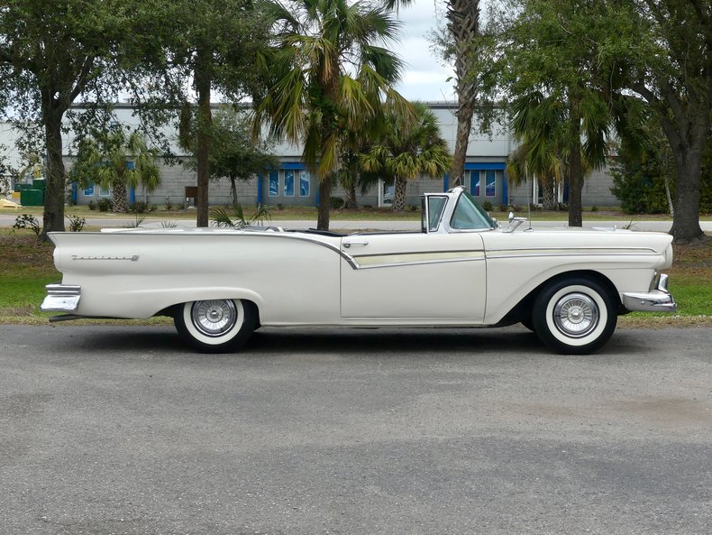 Ford-Fairlane-1957-Colonial-White-White-11
