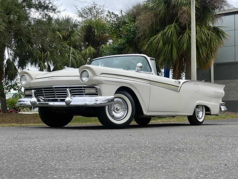 Ford-Fairlane-1957-Colonial-White-White-12