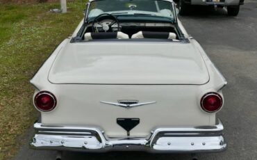 Ford-Fairlane-1957-Colonial-White-White-18