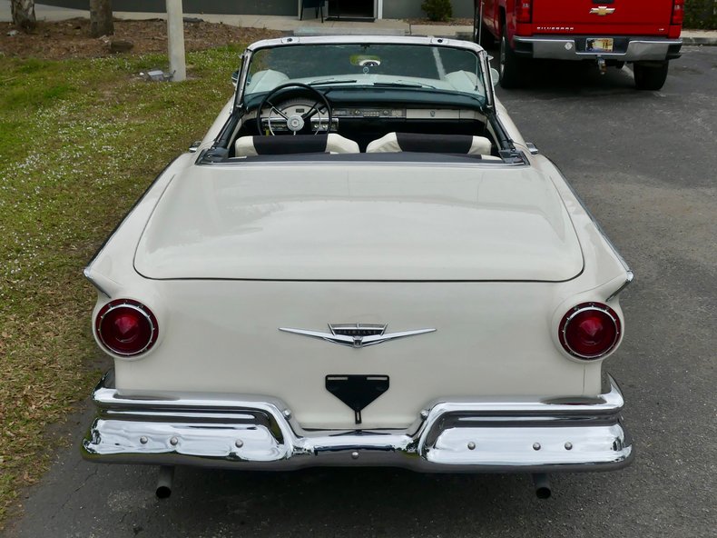 Ford-Fairlane-1957-Colonial-White-White-18