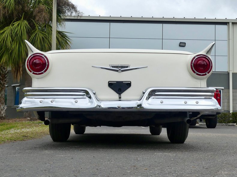 Ford-Fairlane-1957-Colonial-White-White-19