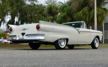 Ford-Fairlane-1957-Colonial-White-White-22