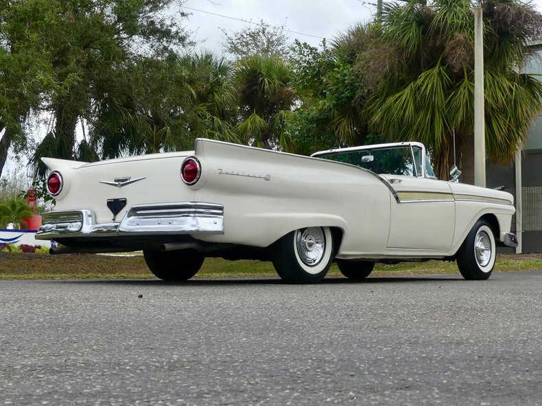 Ford-Fairlane-1957-Colonial-White-White-22