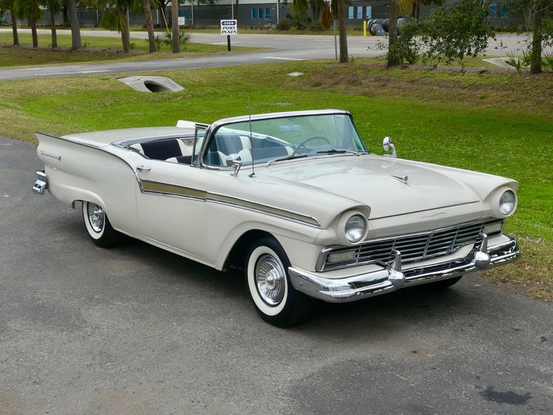 Ford-Fairlane-1957-Colonial-White-White-24