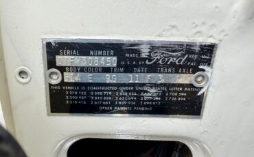 Ford-Fairlane-1957-Colonial-White-White-27