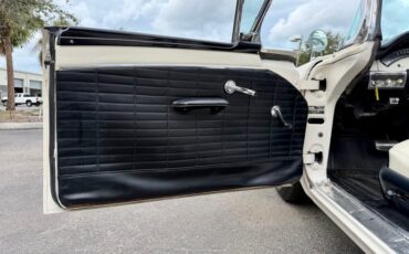 Ford-Fairlane-1957-Colonial-White-White-29