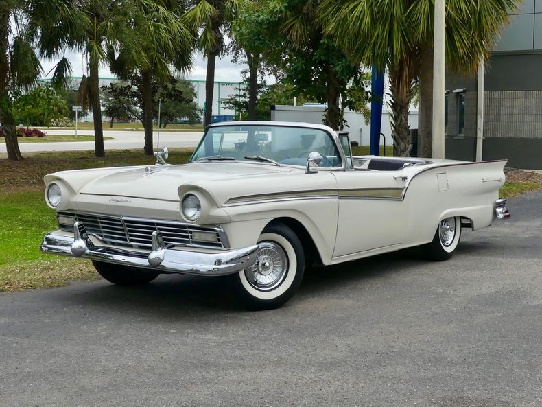 Ford-Fairlane-1957-Colonial-White-White-3