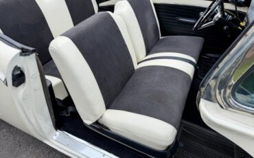 Ford-Fairlane-1957-Colonial-White-White-35