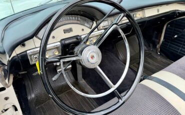 Ford-Fairlane-1957-Colonial-White-White-39