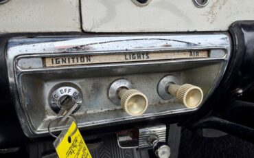 Ford-Fairlane-1957-Colonial-White-White-40