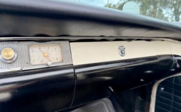 Ford-Fairlane-1957-Colonial-White-White-42