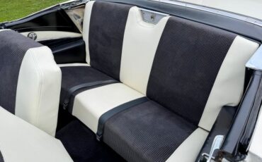 Ford-Fairlane-1957-Colonial-White-White-48