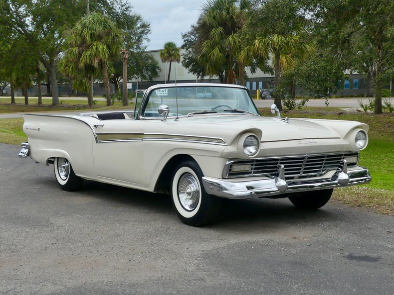 Ford-Fairlane-1957-Colonial-White-White-5